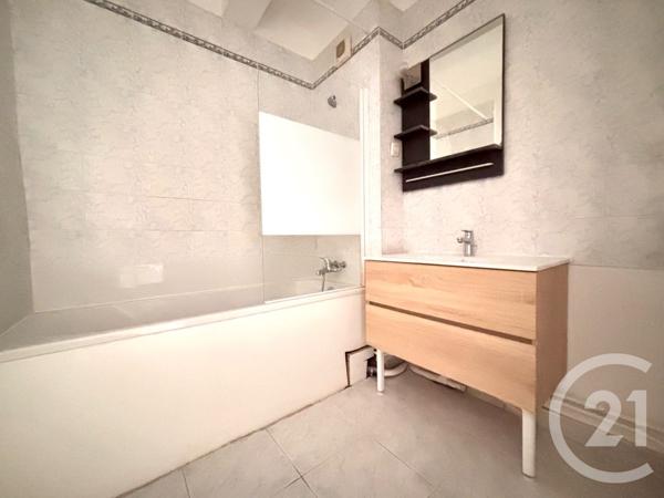 Appartement T3 à vendre  3 pièces - 55,65 m2 TOULON - 83
