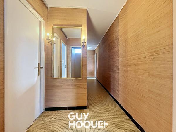 Appartement 3 Chs + 4 Balcons et Cave - 710000 MACON