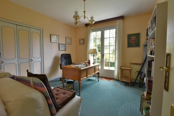 Propriété avec vue imprenable au cœur des Hautes-Côtes entre Gevrey-Chambertin et Nuits-Saint-Georges