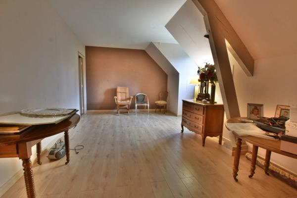 Propriété avec vue imprenable au cœur des Hautes-Côtes entre Gevrey-Chambertin et Nuits-Saint-Georges