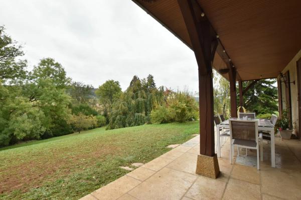 Propriété avec vue imprenable au cœur des Hautes-Côtes entre Gevrey-Chambertin et Nuits-Saint-Georges