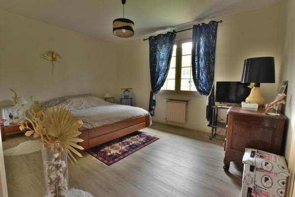 Propriété avec vue imprenable au cœur des Hautes-Côtes entre Gevrey-Chambertin et Nuits-Saint-Georges