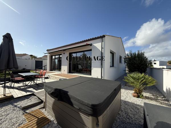 Vaux-sur-Mer (17640) VAUX SUR MER PROCHES COMMERCES MAISON RECENTE PLAIN-PIEDS 3 CHAMBRES ET SPA AUX PRIX DE 504 000 € FAI