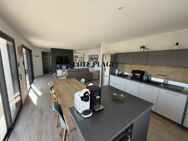 Vaux-sur-Mer (17640) VAUX SUR MER PROCHES COMMERCES MAISON RECENTE PLAIN-PIEDS 3 CHAMBRES ET SPA AUX PRIX DE 504 000 € FAI