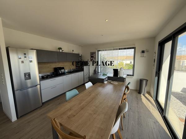 Vaux-sur-Mer (17640) VAUX SUR MER PROCHES COMMERCES MAISON RECENTE PLAIN-PIEDS 3 CHAMBRES ET SPA AUX PRIX DE 504 000 € FAI