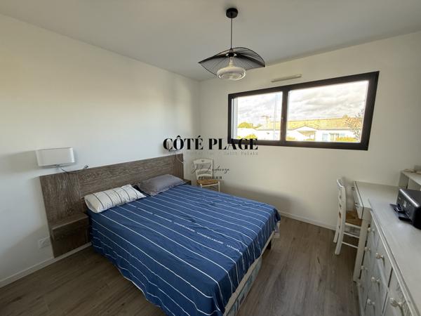 Vaux-sur-Mer (17640) VAUX SUR MER PROCHES COMMERCES MAISON RECENTE PLAIN-PIEDS 3 CHAMBRES ET SPA AUX PRIX DE 504 000 € FAI