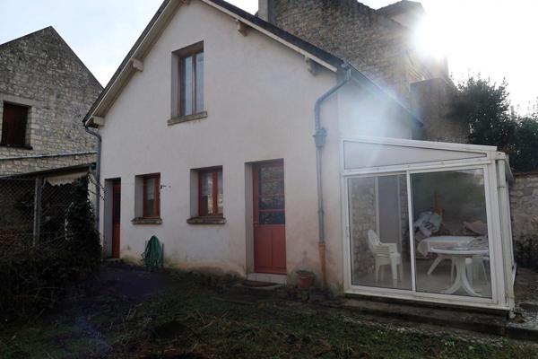 MARINES CENTRE. ENSEMBLE IMMOBILIER A RENOVER