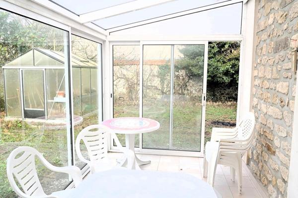 MARINES CENTRE. ENSEMBLE IMMOBILIER A RENOVER