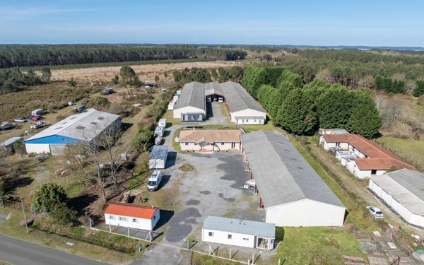 Maison à vendre    5 pièces •  Gastes