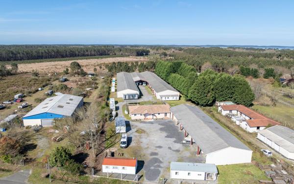 Maison à vendre    5 pièces •  Gastes