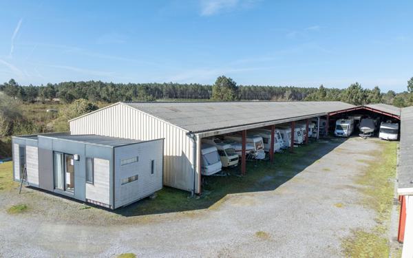 Maison à vendre    5 pièces •  Gastes