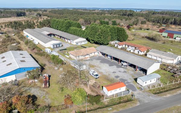 Maison à vendre    5 pièces •  Gastes