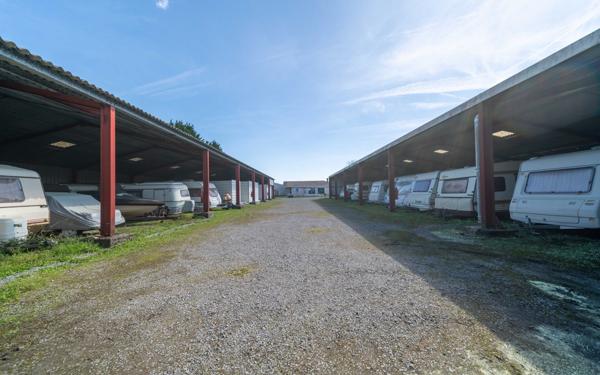 Maison à vendre    5 pièces •  Gastes