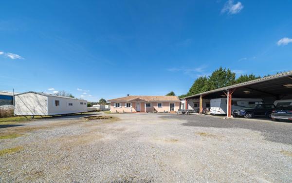 Maison à vendre    5 pièces •  Gastes