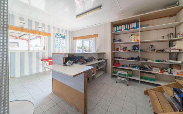 Maison à vendre    5 pièces •  Gastes