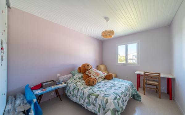 Maison à vendre    5 pièces •  Gastes