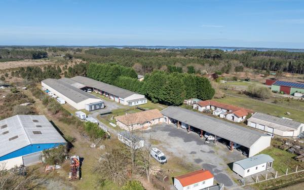 Maison à vendre    5 pièces •  Gastes