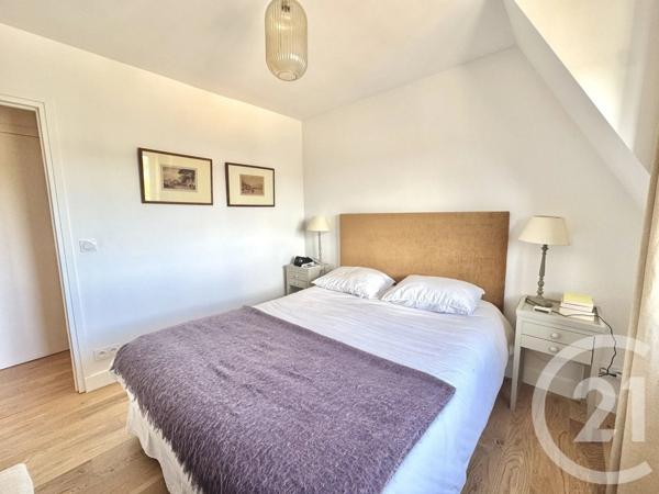 Appartement F3 à vendre  3 pièces - 60 m 2   DEAUVILLE  - 14