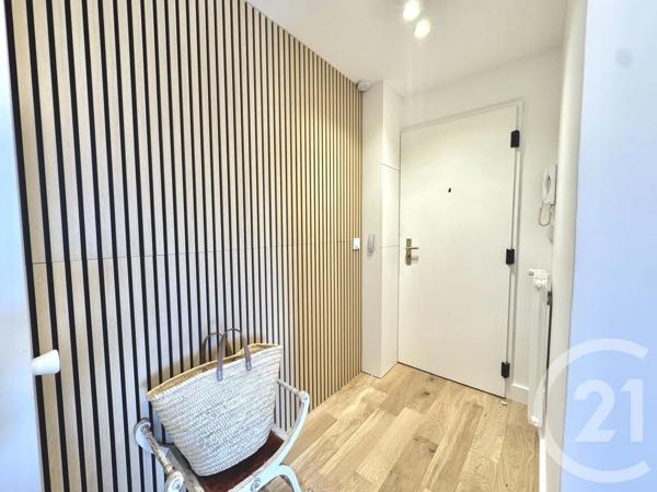 Appartement F3 à vendre  3 pièces - 60 m 2   DEAUVILLE  - 14