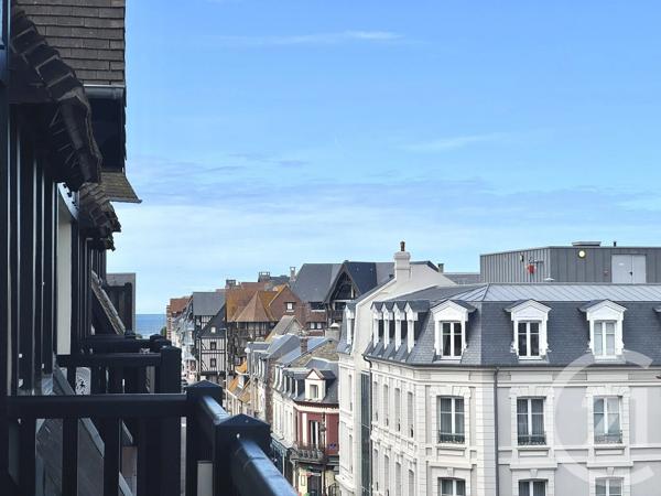 Appartement F3 à vendre  3 pièces - 60 m 2   DEAUVILLE  - 14