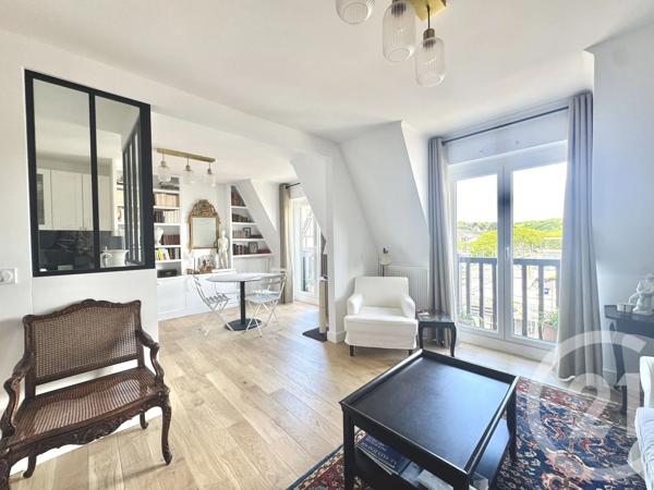 Appartement F3 à vendre  3 pièces - 60 m 2   DEAUVILLE  - 14