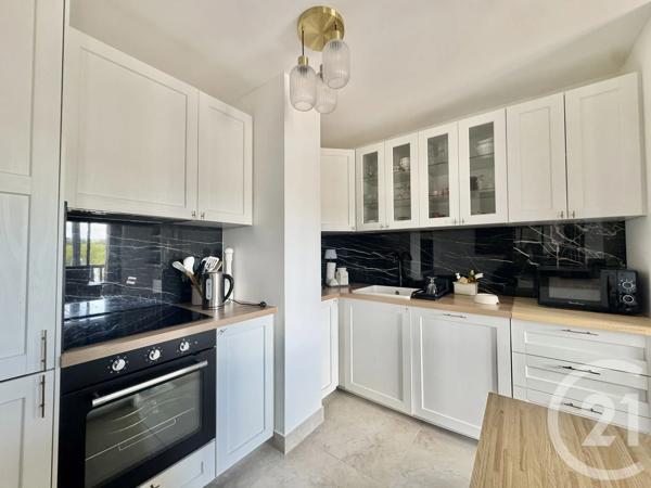 Appartement F3 à vendre  3 pièces - 60 m 2   DEAUVILLE  - 14