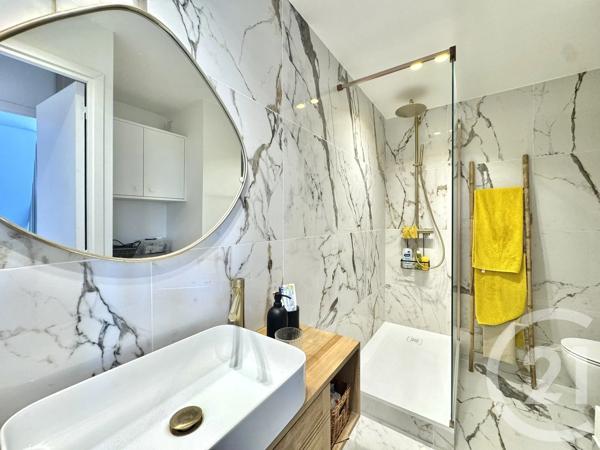 Appartement F3 à vendre  3 pièces - 60 m 2   DEAUVILLE  - 14