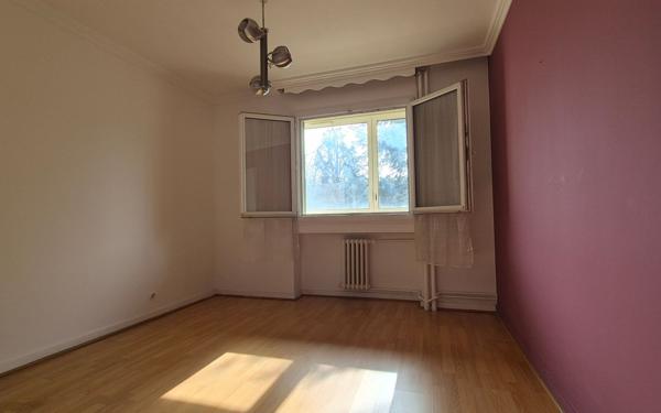 Appartement à vendre    3 pièces • 59,73 m2 Saint-Étienne