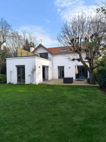 Maison Maisons Laffitte 7 pièce(s) 165 m2 €1 095 000 ** - Référence 12610