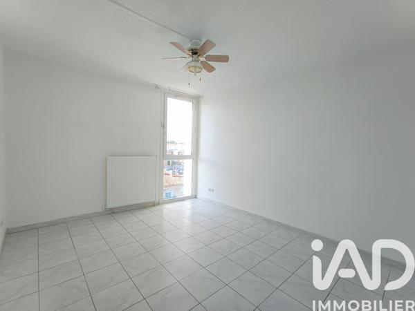 Location immeuble 3 pièces 54 m² Bagnols-sur-Cèze