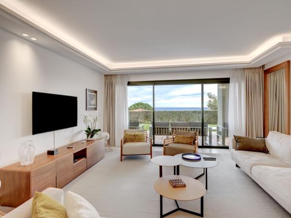 Vente Appartement de luxe Vallauris 4 Pièces 159 m²
