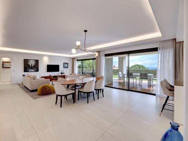 Vente Appartement de luxe Vallauris 4 Pièces 159 m²