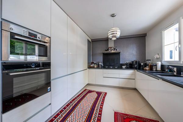 Maison familiale de 6 pièces, 4 chambres, Proche commodités
