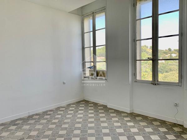 A vendre  appartement de type 3 rénové à Marseille 13011 - Quartier La Pomme