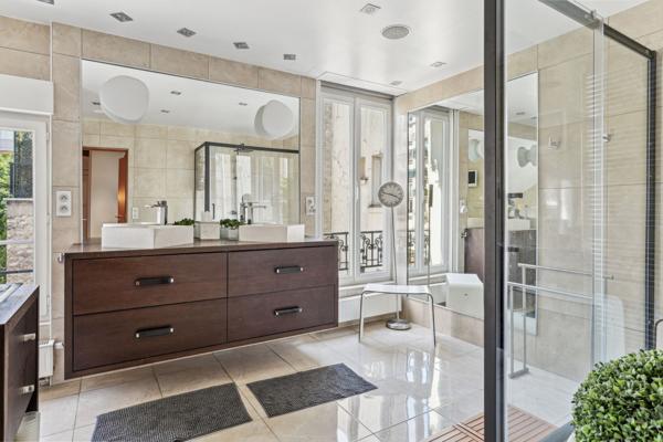 Vente Hôtel particulier Paris 16 13 Pièces 430 m²