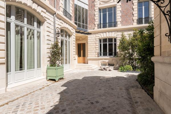 Vente Hôtel particulier Paris 8 20 Pièces 1366 m²