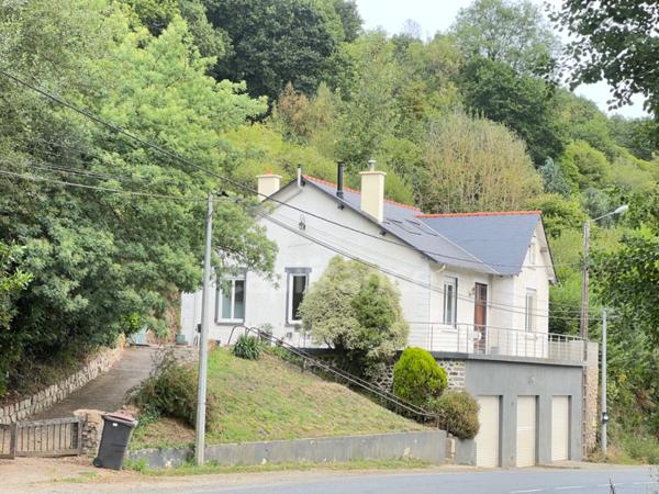 Maison avec appartement indépendant et grand garage 7 pièces TREMUSON (22)