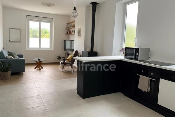 Maison avec appartement indépendant et grand garage 7 pièces TREMUSON (22)