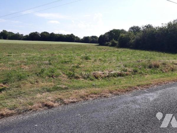 Terrain à bâtir 1 652m², IVOY-LE-PRE