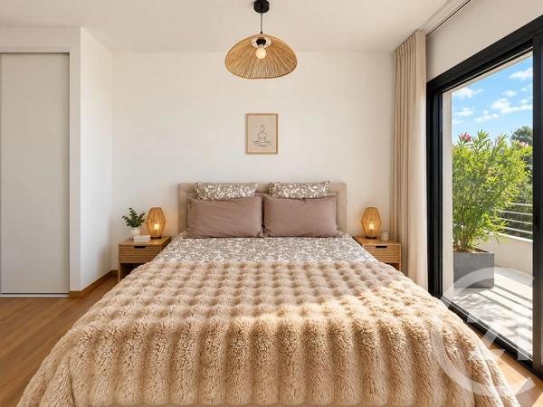 Appartement T4 à vendre  4 pièces - 98,39 m 2   LECCI  - 201