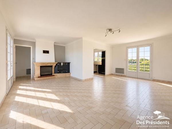 Maison – CHATEAU D’OLONNE