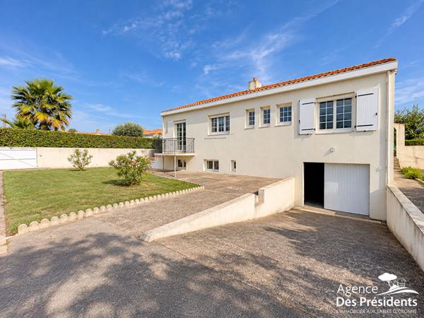 Maison – CHATEAU D’OLONNE