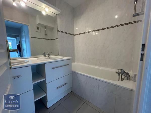 Appartement à louer 3 pièces 64m² Quetigny (21800)