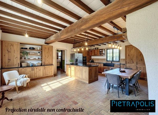 Propriété 250 m² avec dépendances - terrain 7 000 m²