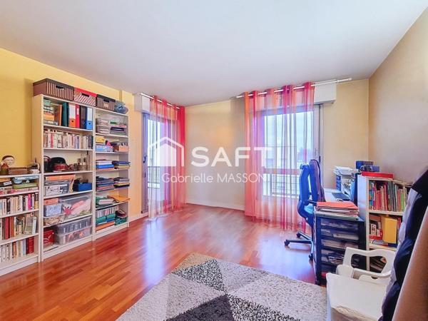 Appartement familial de 121m² avec double parking et cave