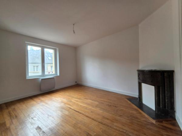 Maison à CHERBOURG-EN-COTENTIN, 50100 - 4 pièces 83m²