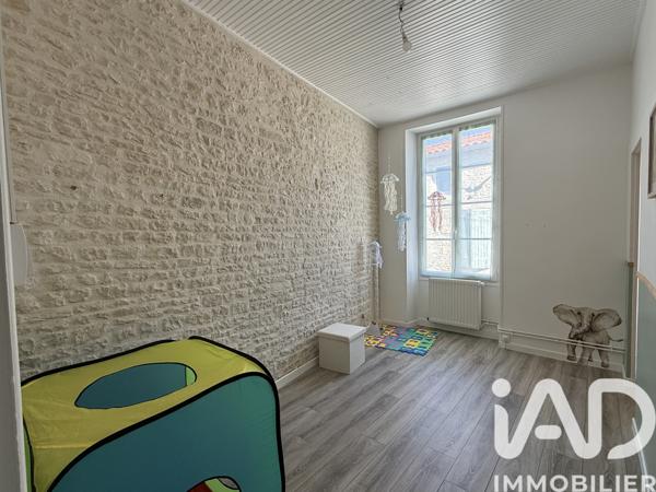 Maison à vendre 5 pièces 177 m² Mauzé-sur-le-Mignon