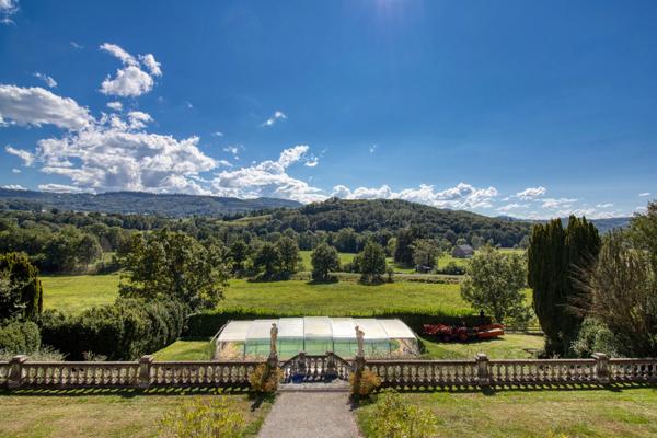À Vendre - Magnifique Château Néo-Renaissance au Cœur du Pays Vert, Cantal