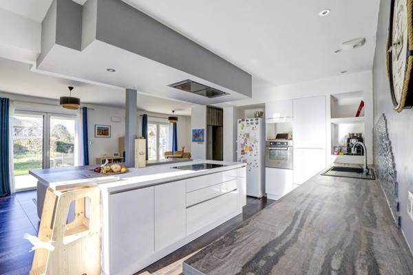 Maison à vendre |  Saint-Geniès-Bellevue |  4 pièces | 100 m²