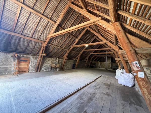 Maubourg Corps de ferme rénové à vendre 3 logements (05) Le Dévoluy